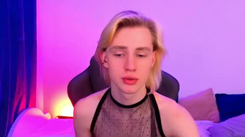 Angelok online show from 04-12-26, 06:07