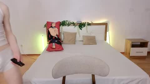 Angelok online show from 05-31-26, 07:04