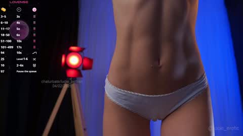 Snapshot of lucie_beltran chatting on 02-04-25, 11:49 Next stream start at 1500hs GTM-3 online show from 02-04-25, 11:49