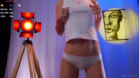 Snapshot of lucie_beltran chatting on 02-25-25, 06:09 Next stream start at 1500hs GTM-3 online show from 02-25-25, 06:09