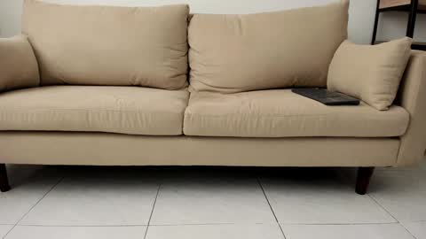 Lucie online show from 01-31-25, 09:05