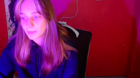 Snapshot of lucieamour_ chatting on 12-01-25, 10:26 Lucie online show from 12-01-25, 10:26