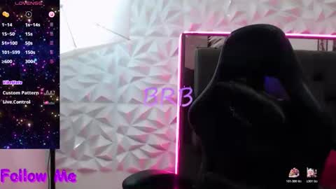 Mia Vergara online show from 11-29-25, 04:48