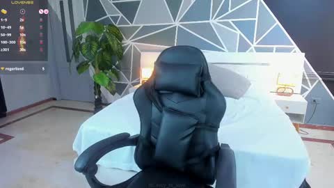 Snapshot of lucifer_dauhgter chatting on 02-28-25, 05:37 Lucy online show from 02-28-25, 05:37