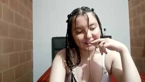 Snapshot of lucifer_y_eva chatting on 12-17-25, 12:27 Lucifer y Eva online show from 12-17-25, 12:27