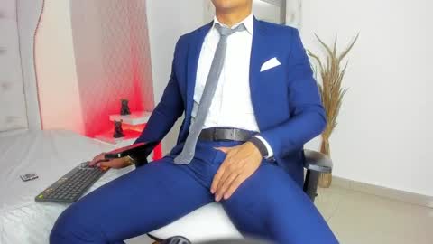 Leo online show from 04-08-26, 02:28