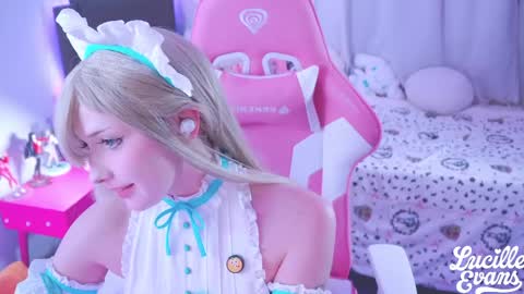 Lucy UwU online show from 04-05-26, 01:14