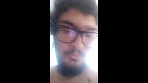 Snapshot of lucio234329776 chatting on 12-21-25, 01:29 lucio234329776 online show from 12-21-25, 01:29