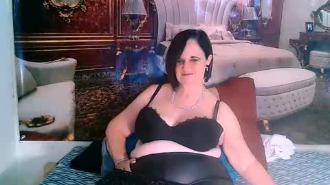 Snapshot of luciousgrace chatting on 02-23-25, 06:01 Grace online show from 02-23-25, 06:01
