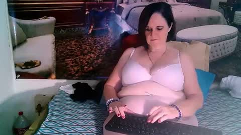Snapshot of luciousgrace chatting on 02-24-25, 09:31 Grace online show from 02-24-25, 09:31