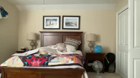 Snapshot of luckboy698 chatting on 12-17-25, 05:08 luckboy698 online show from 12-17-25, 05:08