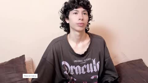 Snapshot of lucke_noor chatting on 02-19-25, 05:27 Noor online show from 02-19-25, 05:27