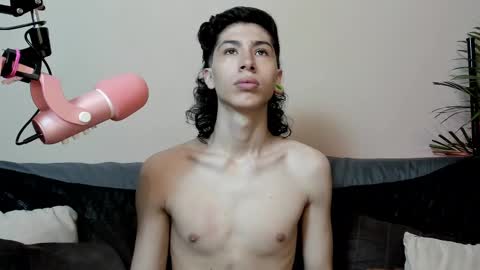 Snapshot of lucke_noor chatting on 03-01-25, 06:21 Noor online show from 03-01-25, 06:21