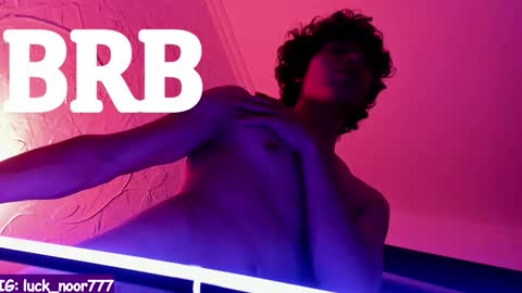 Snapshot of lucke_noor chatting on 01-12-26, 06:29 Noor online show from 01-12-26, 06:29