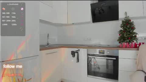 lucky__lady_ online show from 12-21-24, 08:43