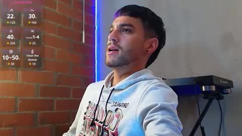 Snapshot of lucky_blessed chatting on 12-16-25, 05:40 lucky_blessed online show from 12-16-25, 05:40