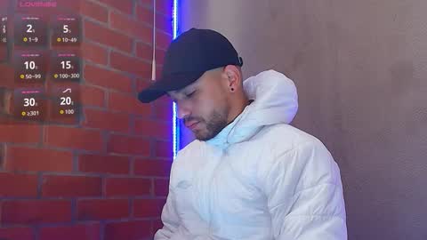 Snapshot of lucky_blessed chatting on 02-20-26, 12:05 lucky_blessed online show from 02-20-26, 12:05