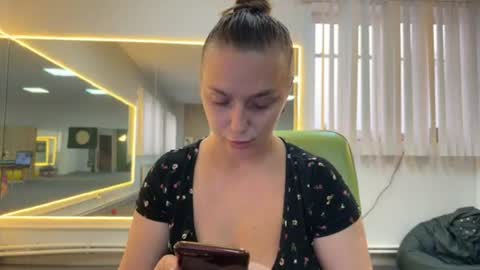 lucky_foryou_baby online show from 07-24-26, 11:30