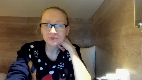 lucky_licky20 online show from 01-25-25, 02:47