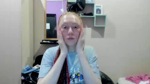 lucky_licky20 online show from 03-10-25, 03:23