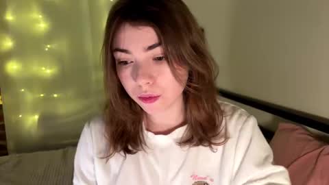 Lina  Next stream 20 November around  time online show from 12-21-25, 03:19