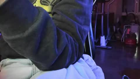 Snapshot of luckydrakex chatting on 01-07-26, 06:10 Lucky online show from 01-07-26, 06:10