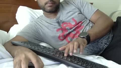 luckyfinalone online show from 10-26-25, 03:40