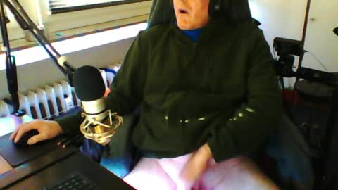        call me  Stefan online show from 03-31-26, 04:40