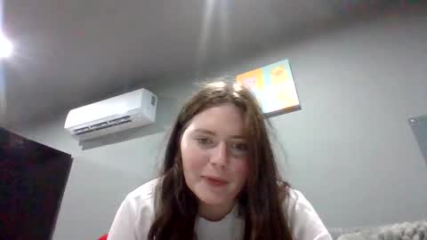 Snapshot of luckygirl96 chatting on 09-20-25, 06:20 luckygirl96 online show from 09-20-25, 06:20