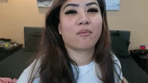 Snapshot of luckylee1992 chatting on 01-13-26, 06:40 luckylee1992 online show from 01-13-26, 06:40