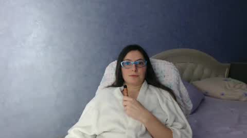 Snapshot of luckylinda23 chatting on 01-12-25, 03:46 luckylinda23 online show from 01-12-25, 03:46