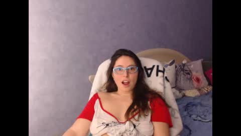 Snapshot of luckylinda23 chatting on 02-04-25, 03:15 luckylinda23 online show from 02-04-25, 03:15