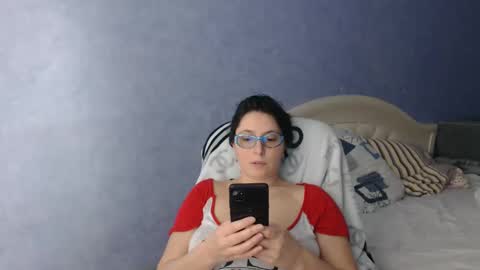 Snapshot of luckylinda23 chatting on 02-15-25, 06:33 luckylinda23 online show from 02-15-25, 06:33