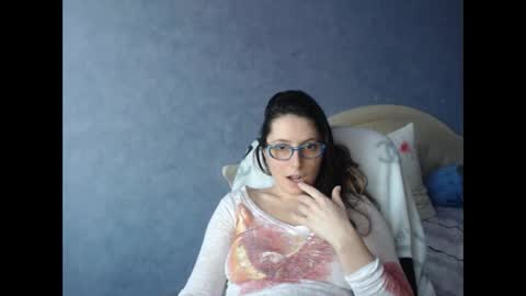 Snapshot of luckylinda23 chatting on 02-17-25, 11:44 luckylinda23 online show from 02-17-25, 11:44