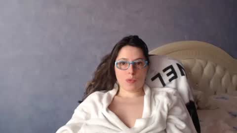 Snapshot of luckylinda23 chatting on 03-05-25, 12:00 luckylinda23 online show from 03-05-25, 12:00