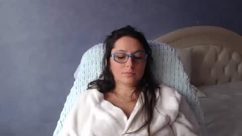 Snapshot of luckylinda23 chatting on 09-25-25, 08:29 luckylinda23 online show from 09-25-25, 08:29