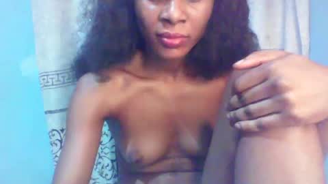 Snapshot of luckymadequeen chatting on 01-13-25, 12:41 Gloria online show from 01-13-25, 12:41