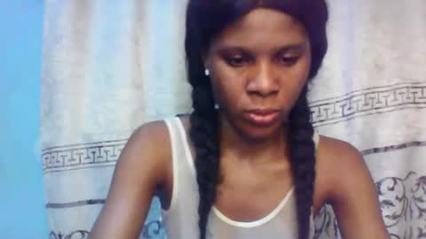 Snapshot of luckymadequeen chatting on 01-27-25, 11:33 Gloria online show from 01-27-25, 11:33