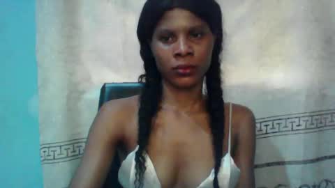 Snapshot of luckymadequeen chatting on 02-09-25, 11:14 Gloria online show from 02-09-25, 11:14