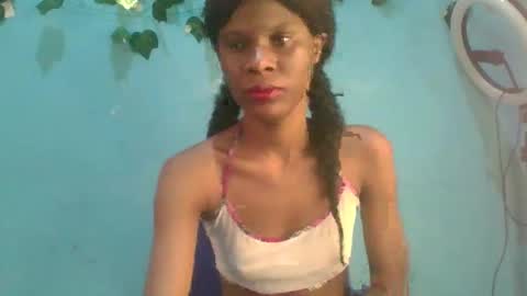 Gloria online show from 11-25-25, 06:57