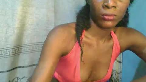 Snapshot of luckymadequeen chatting on 01-06-26, 06:44 Gloria online show from 01-06-26, 06:44