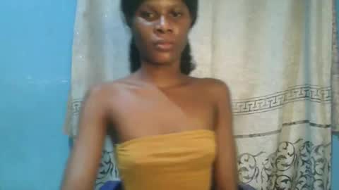 Snapshot of luckymadequeen chatting on 01-16-26, 03:10 Gloria online show from 01-16-26, 03:10