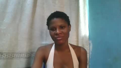 Snapshot of luckymadequeen chatting on 02-02-26, 06:34 Gloria online show from 02-02-26, 06:34