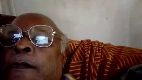 Snapshot of luckyover55 chatting on 05-04-26, 04:08 luckyover55 online show from 05-04-26, 04:08