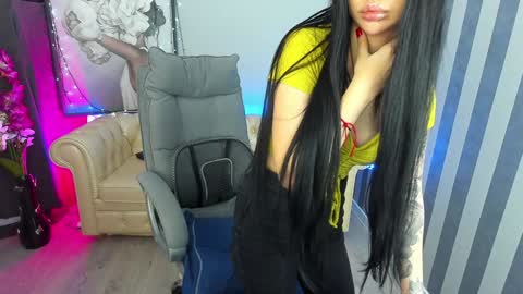 Snapshot of luckyrebel_ chatting on 01-21-25, 01:43 Monika online show from 01-21-25, 01:43