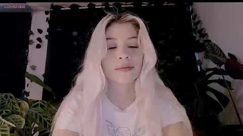 luckysapphire777 online show from 10-09-25, 09:07