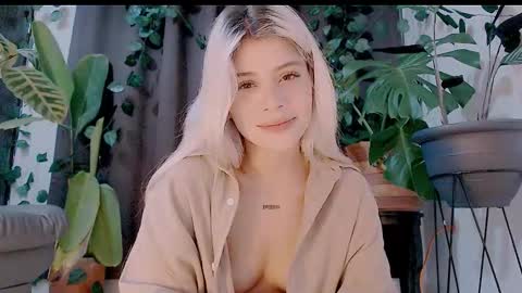 luckysapphire777 online show from 10-18-25, 09:21