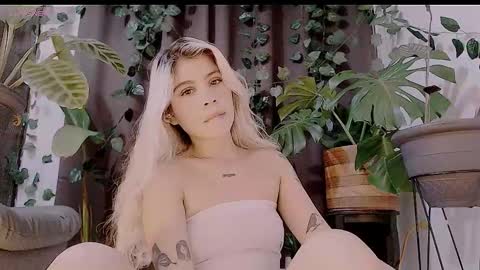 luckysapphire777 online show from 10-23-25, 07:18