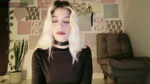 luckysapphire777 online show from 06-08-26, 12:38