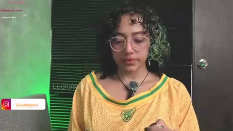 Luanis online show from 06-15-26, 06:48